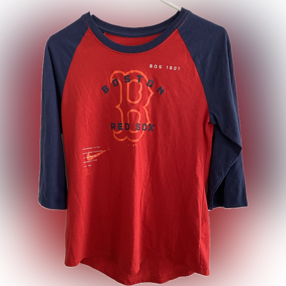 The Nike Tee Boston Red Sox 3/4 Sleeve Shirt - Size Small - NWT